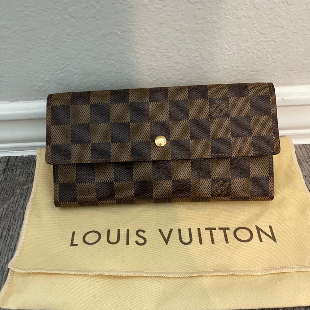 LV Porte Tresor International wallet